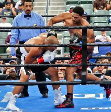 Dominic "Trouble" Breazeale (15-0, 14 KO's)