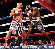 Erislandry Lara (Right) vs. Ishe Smith (Left)