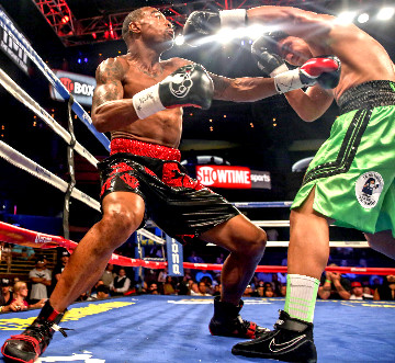 Rogelio “Porky” Medina (33-6, 27 KOs), of Hermosillo, Sonora, Mexico, registered one of the upsets of the year, knocking out previously unbeaten, world-ranked J’Leon Love 